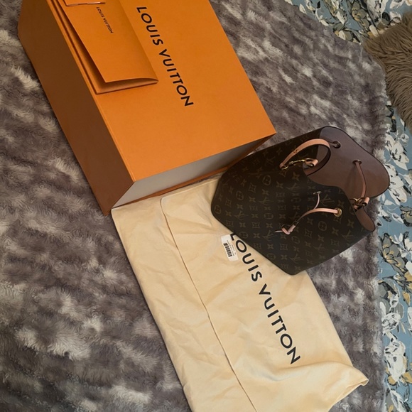 Louis Vuitton Neonoe Rose Poudre Monogram - Picture 5 of 9